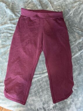 Maroon Capri Active capris